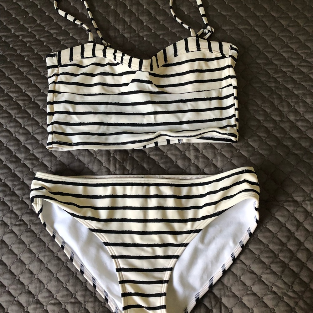 Girls swimsuit